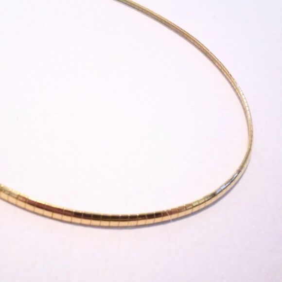 Vintage Gold Tone Omega Link Chain Necklace * - Picture 2 of 4